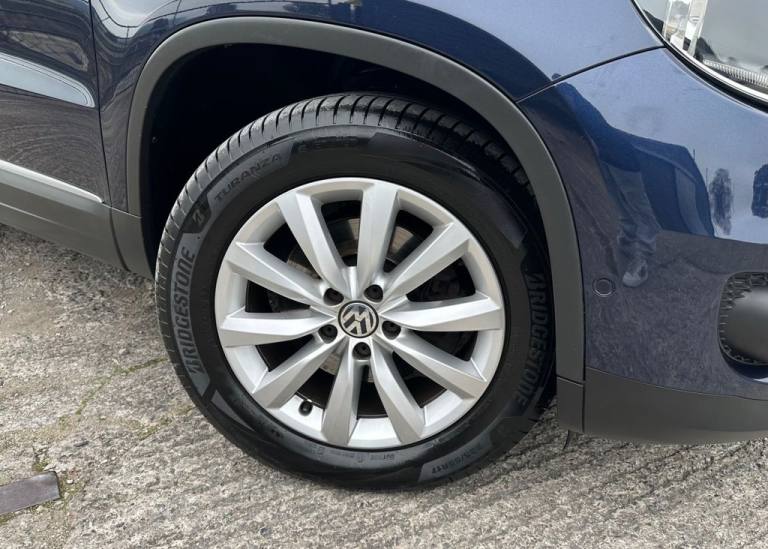 2014 Volkswagen Tiguan 2.0 TDI BlueMotion Tech Match SUV 5dr Diesel Manual 2WD Euro 5 (s/s) (140 ...