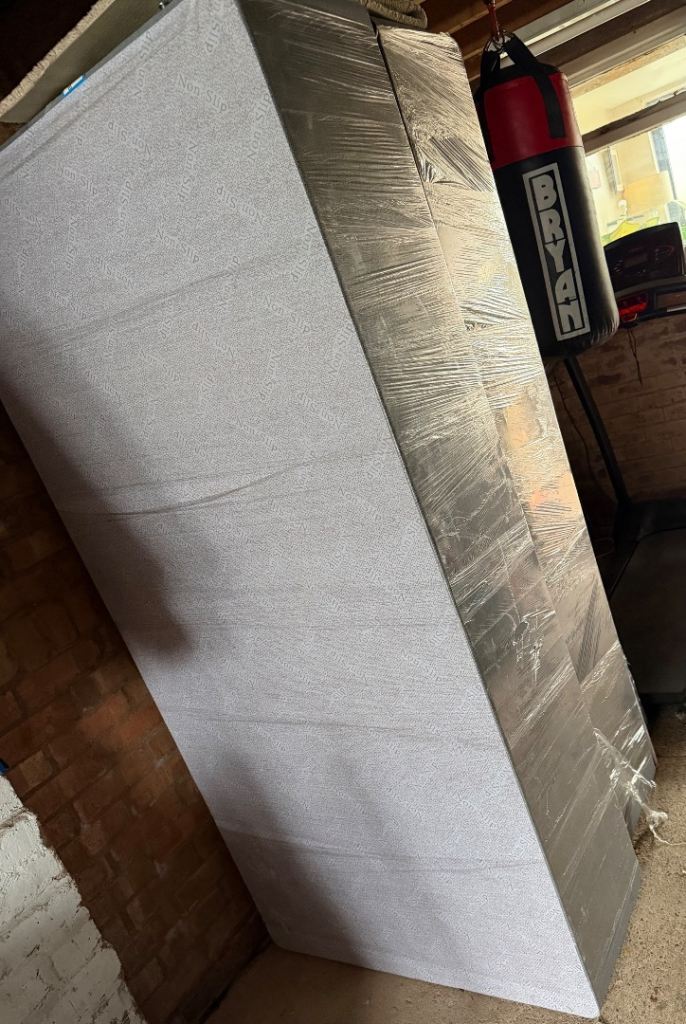 Single bed and headboard 