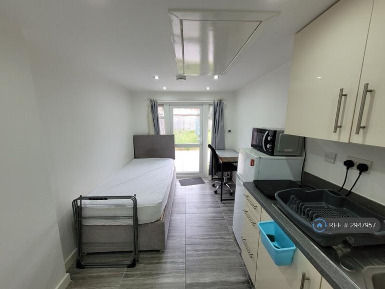 Studio flat in Cambridge, Cambridge, CB4 (#2947957)