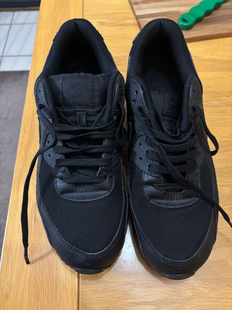 Nike air max 90 triple black, size 9
