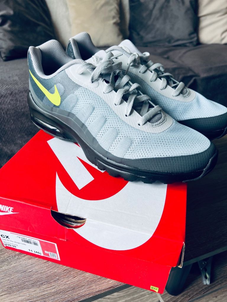 Nike Air Max Trainers 