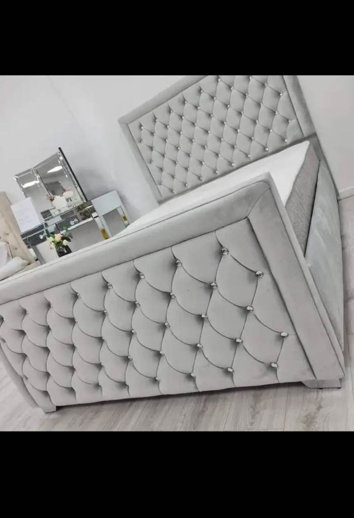 Hilton king size bed with mattress 