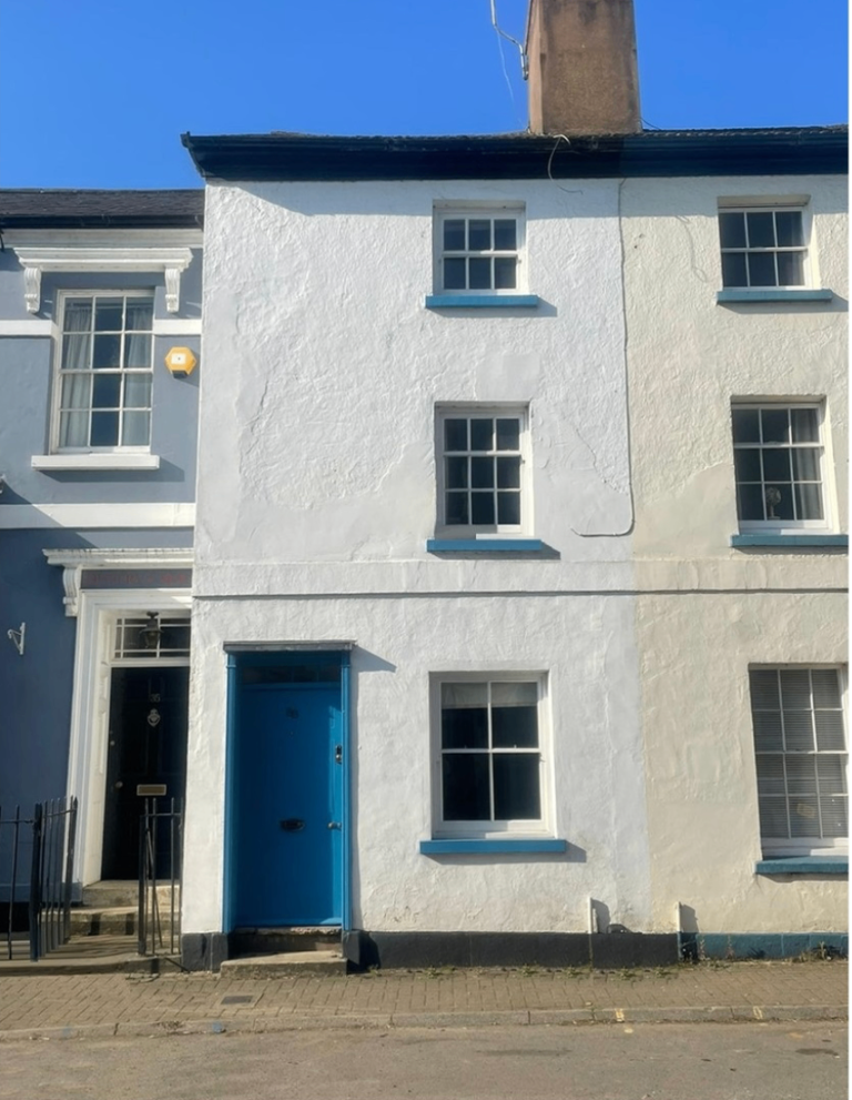 2 Bedroom Terraced House 