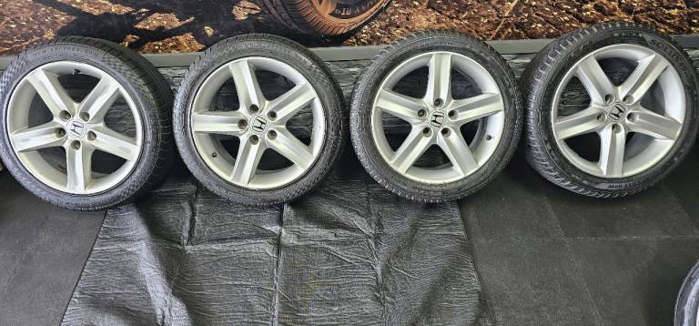Honda Genuine 17 alloy wheels + 4 x tyres 225 45 17