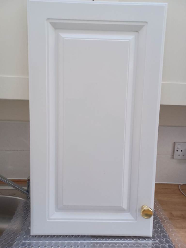 High Gloss White Kitchen Cabinet Doors and Draw Fronts