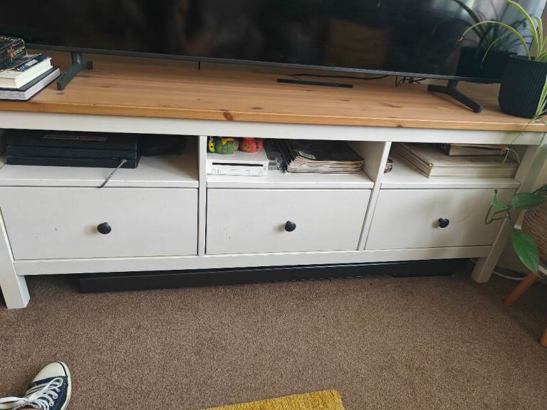IKEA HEMNES TV Bench (White Stain / Light Brown)