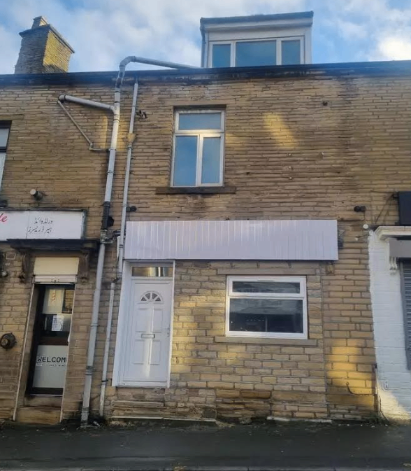 Freehold Mixed Use Property, Carlisle, Bradford - Offered at a guide price of £85,000–£95,000,