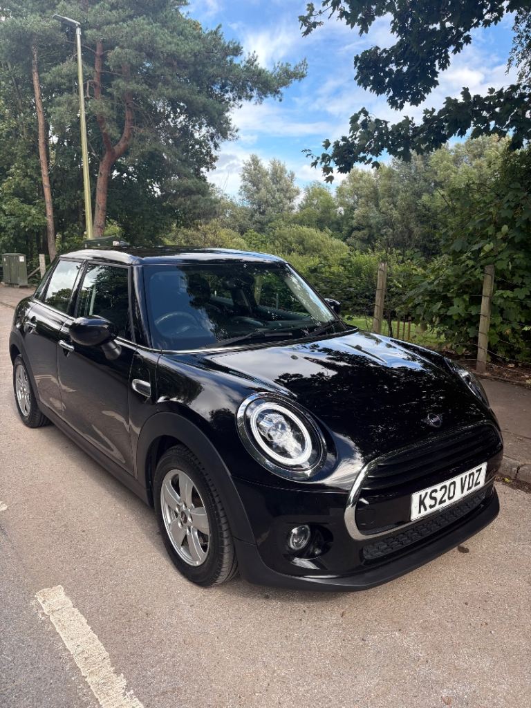 MINI Hatch Cooper Classic (2020) Excellent cond. low miles