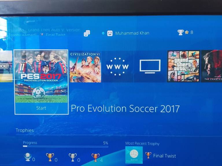 Sony PlayStation 4 500 GB with games and controllers 