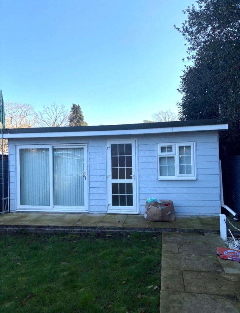 Studio flat available now Postcode GU22 8DJ