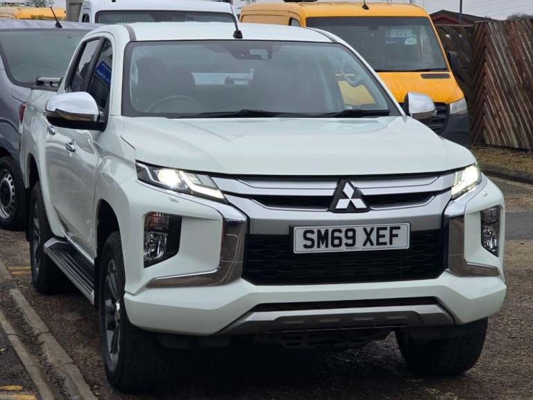 2020 Mitsubishi L200 Double Cab DI-D 150 Warrior 4WD PICK UP DIESEL Manual