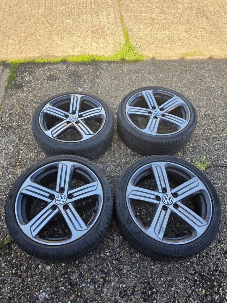 Genuine Volkswagen 18" Golf R 5x112 Cadiz Alloy Wheels
