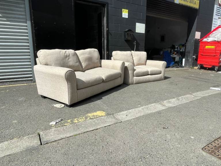 3 and 2 seater sofa set      Oat meal fabric   This has just been professionally cleaned   £350 