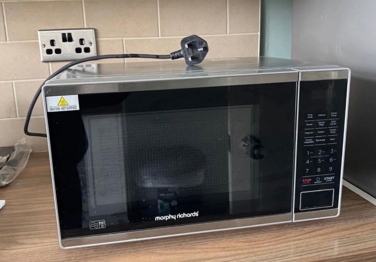 Morphy Richards 20L 800W Microwave with Grill – Silver