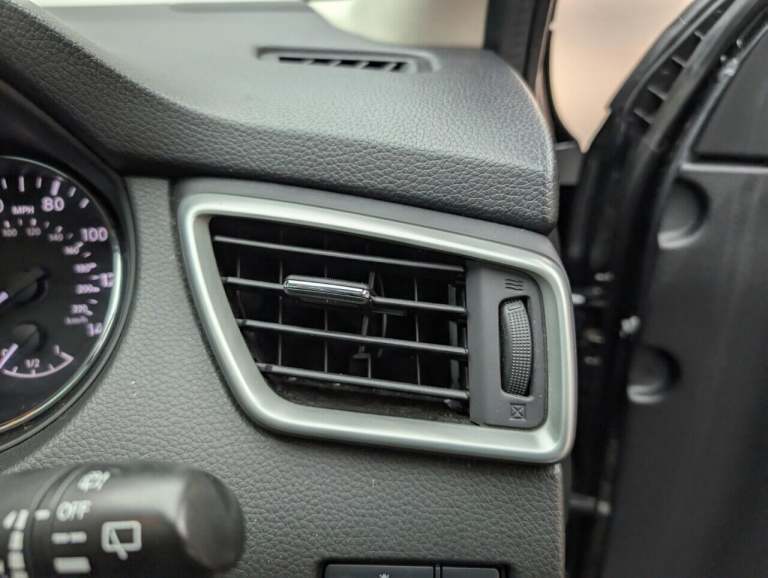 2017 Nissan Qashqai 1.5 dCi Tekna SUV 5dr Diesel Manual 2WD Euro 6 (s/s) (110 ps) - PRIVACY GLA H...