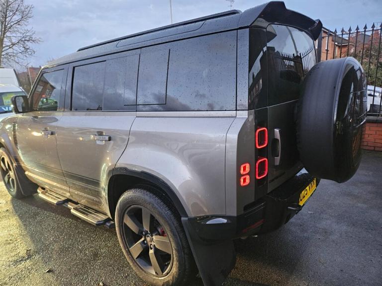 2025 Land Rover Defender 3.0 D250 X-Dynamic HSE 110 5dr Auto ESTATE DIESEL Automatic
