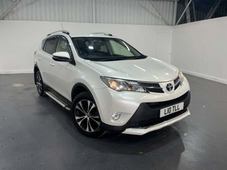 2015 Toyota RAV4 2.2 D-CAT Invincible SUV 5dr Diesel Auto 4WD Euro 5 (150 ps) Diesel Automatic