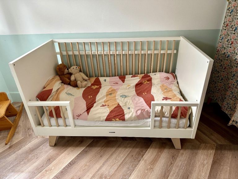 Kidsmill Fynn cot - Free