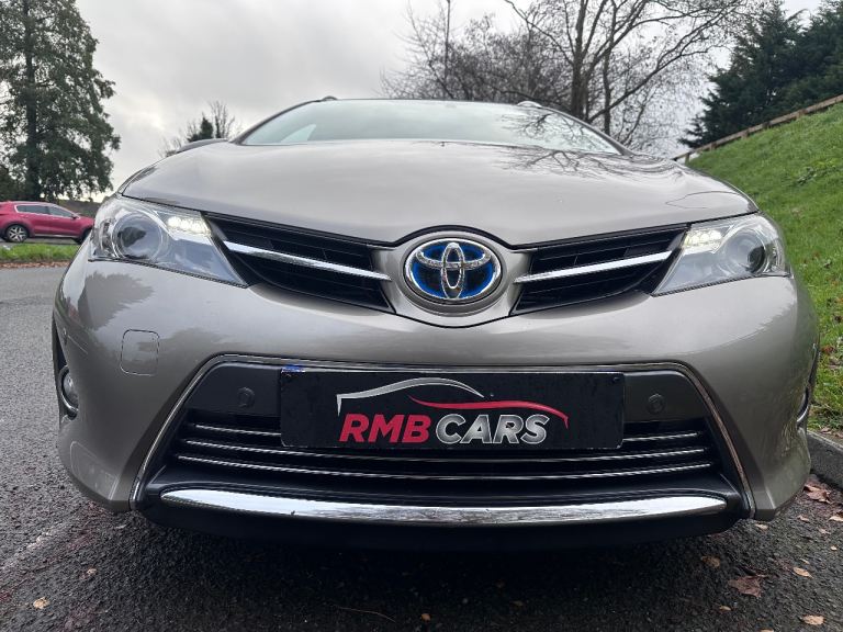 TOYOTA AURIS 1.8 EXCEL HYBRID 5 door ESTATE ***SORRY NOW SOLD***
