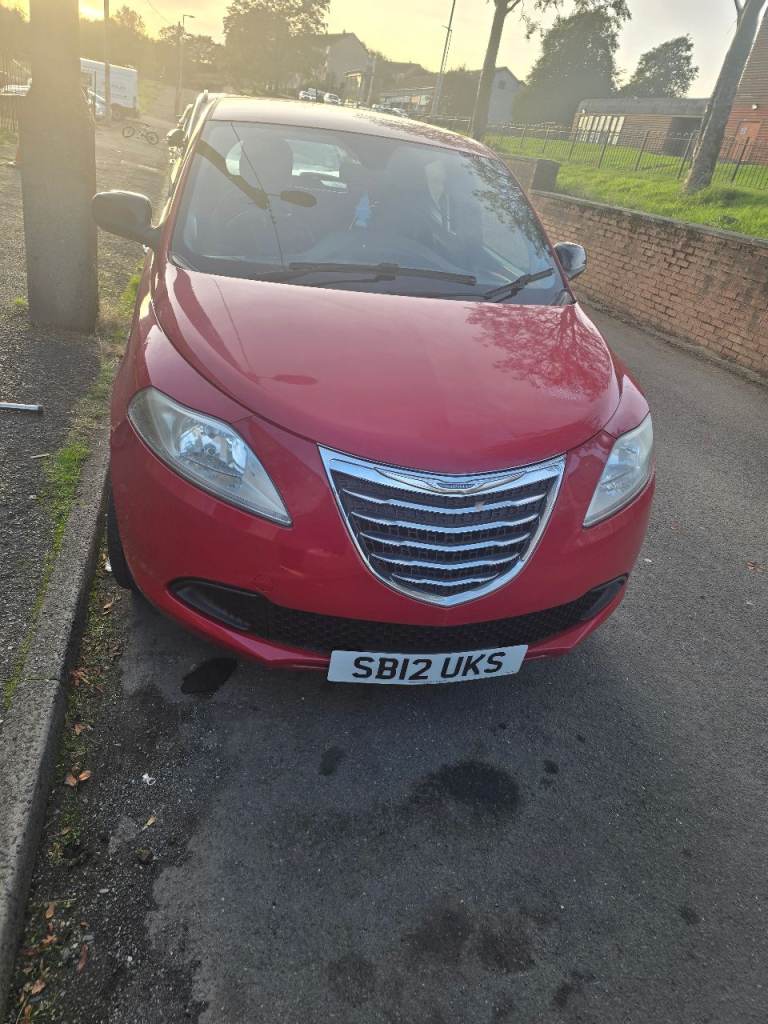 Chrysler, YPSILON, Hatchback, 2012, Manual, 1242 (cc), 5 doors