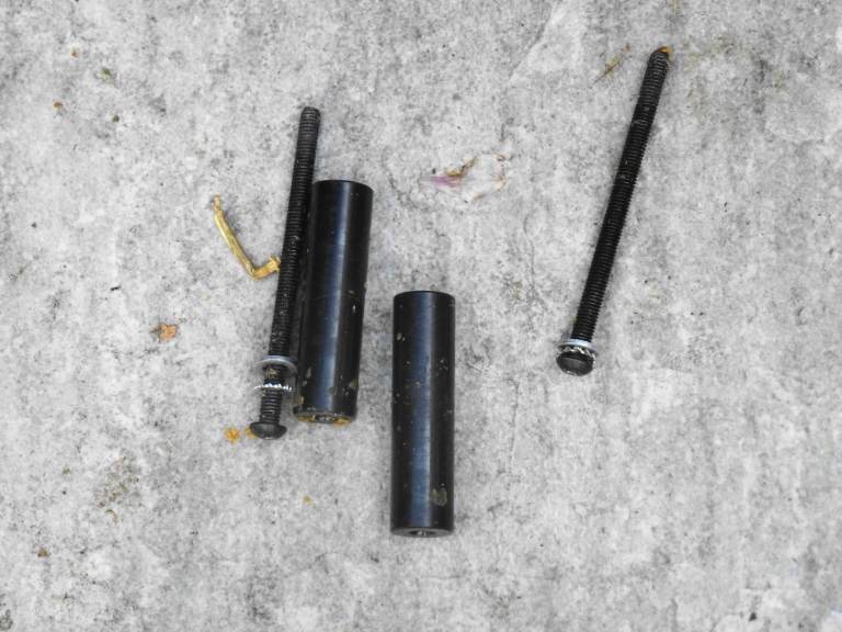 Genuine Land Rover Discovery 3/4 Full Height Dog Guard