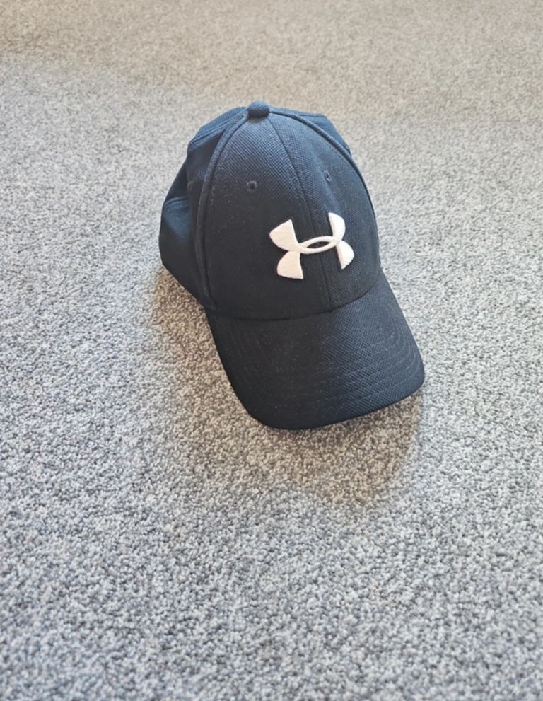 Under Armour Navy Blue L/XL Cap