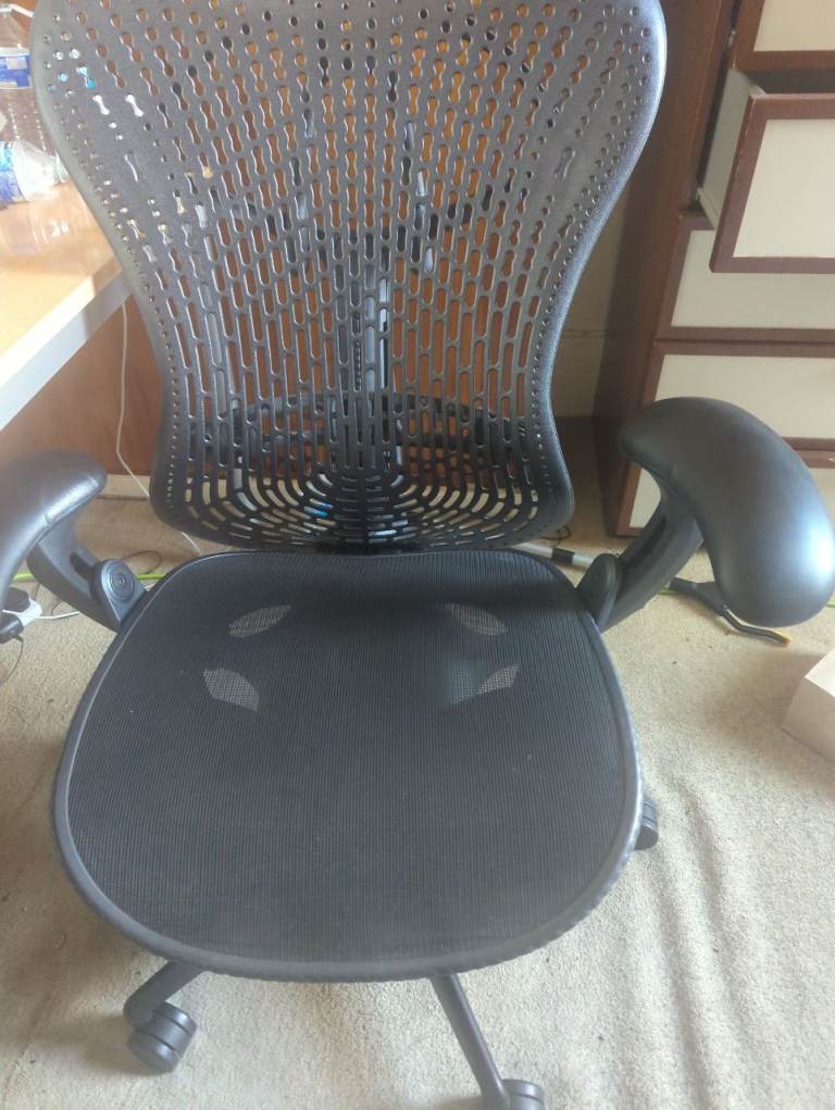 Herman Miller Mirra Size B £200