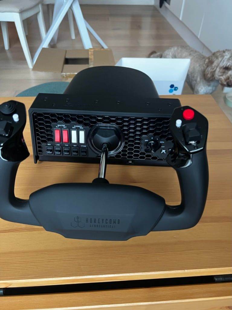 Honeycomb Alpha Flight Controls XPC - Flight Simulator Controls