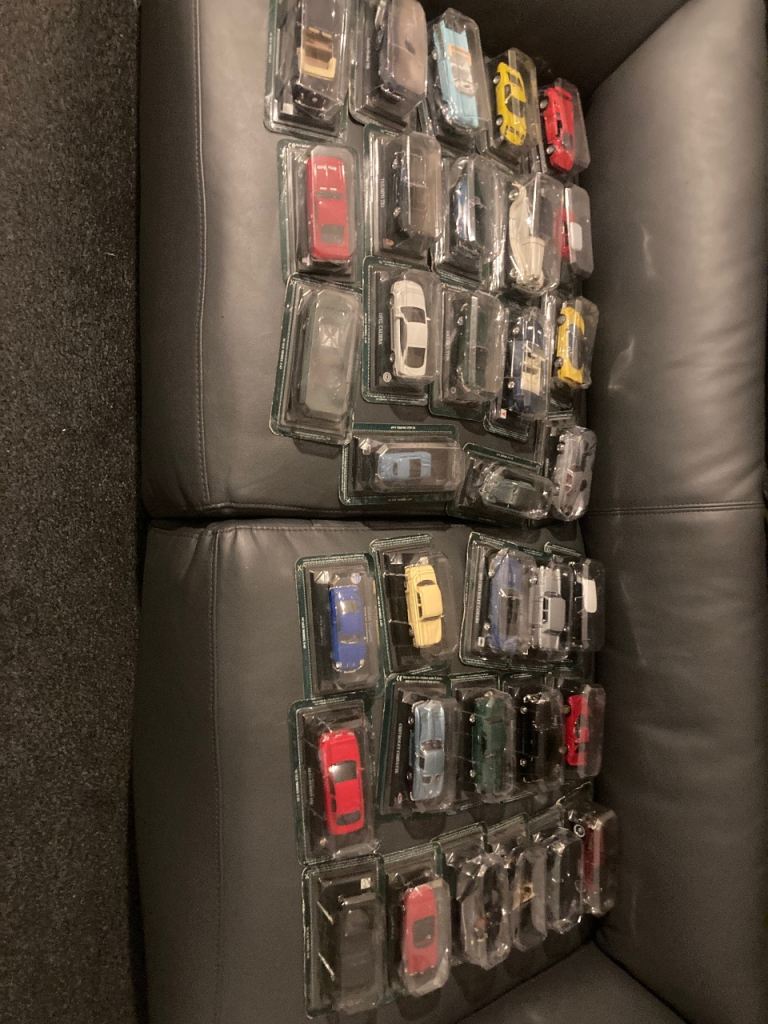1.43 scale model cars 