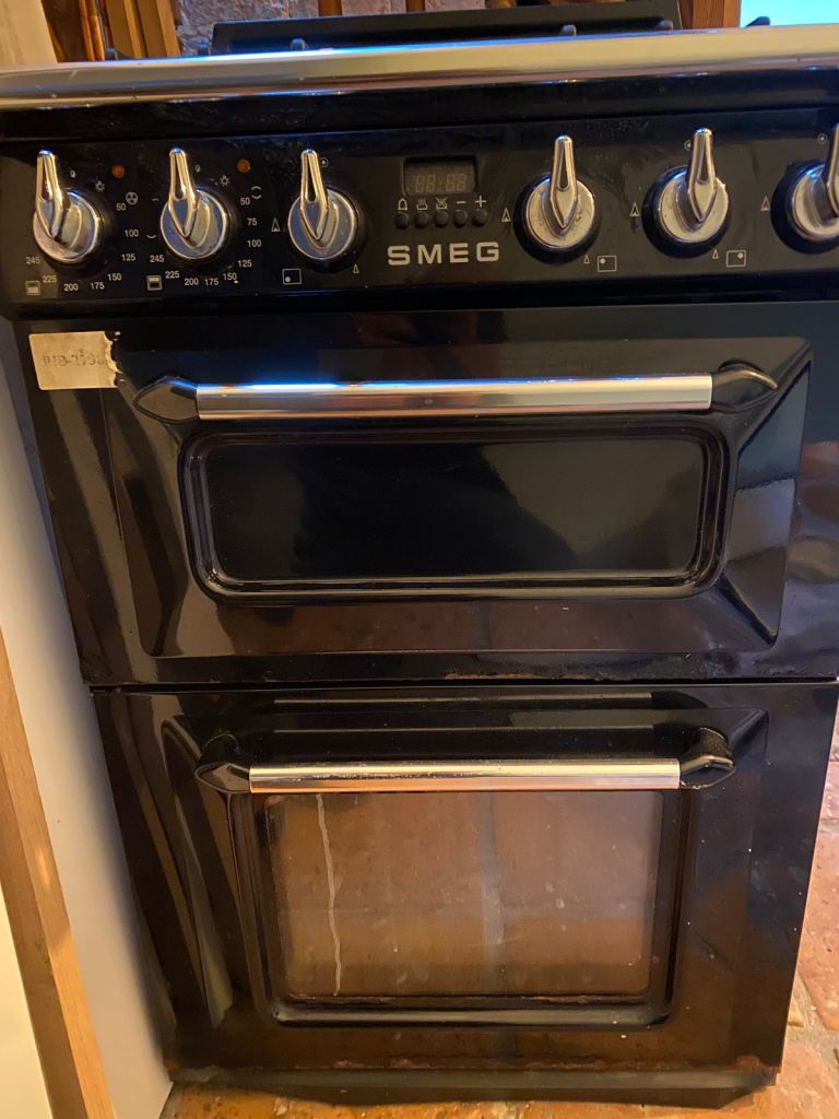 Smeg cooker Smeg Victoria 60cm Dual Fuel Traditional Cooker in Black