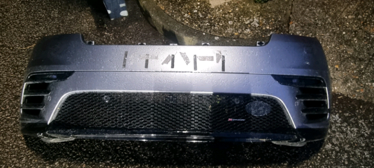 RANGE ROVER/ LAND ROVER - VELAR - FRONT BUMPER - R DYNAMIC - COMPLETE