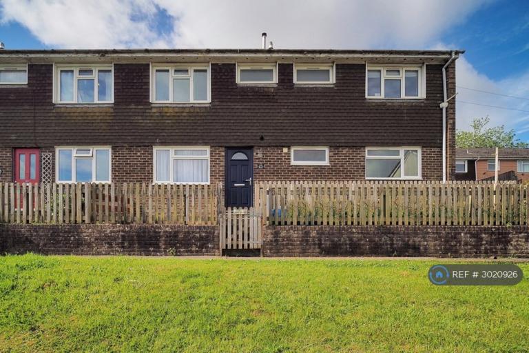 2 bedroom flat in Hill Ground, Frome, BA11 (2 bed) (#3020926)