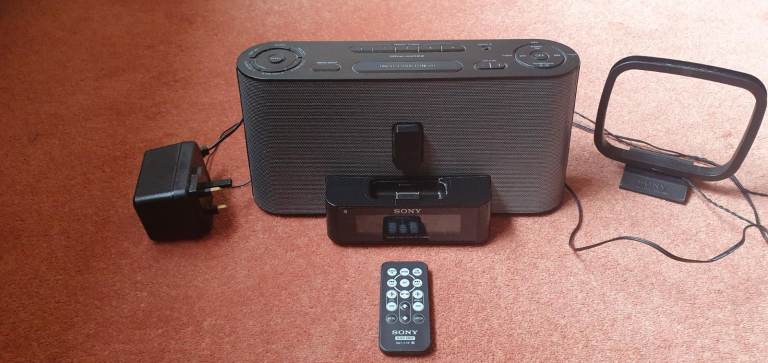 Sony FM/AM Clock Radio Dream Machine