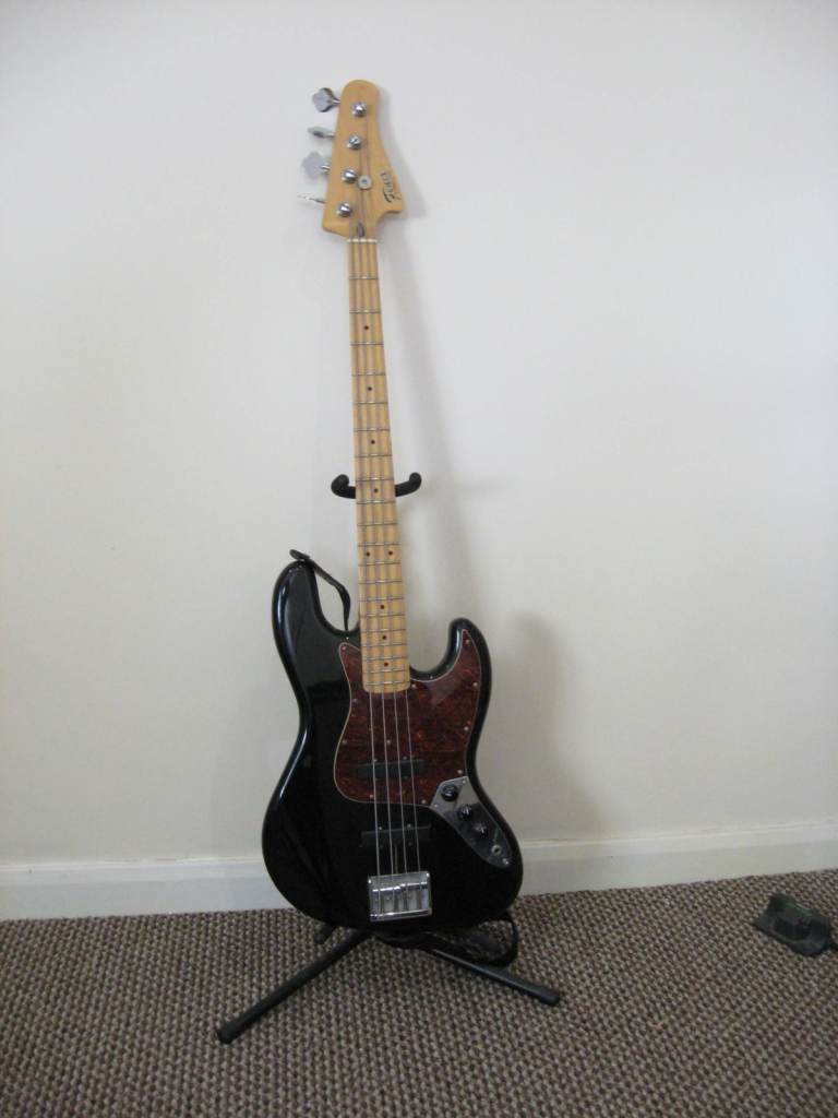 Fenix Jazz Bass 