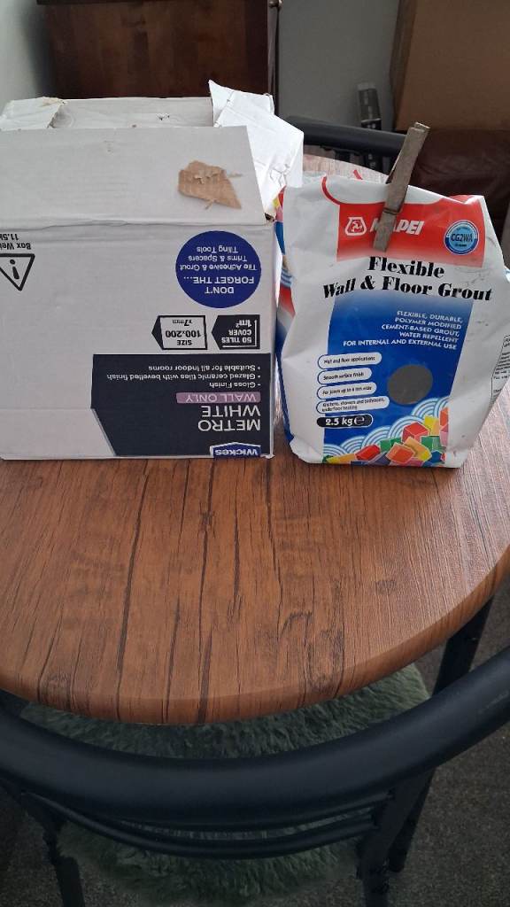 White Metro Tiles and Mapei charcoal grout