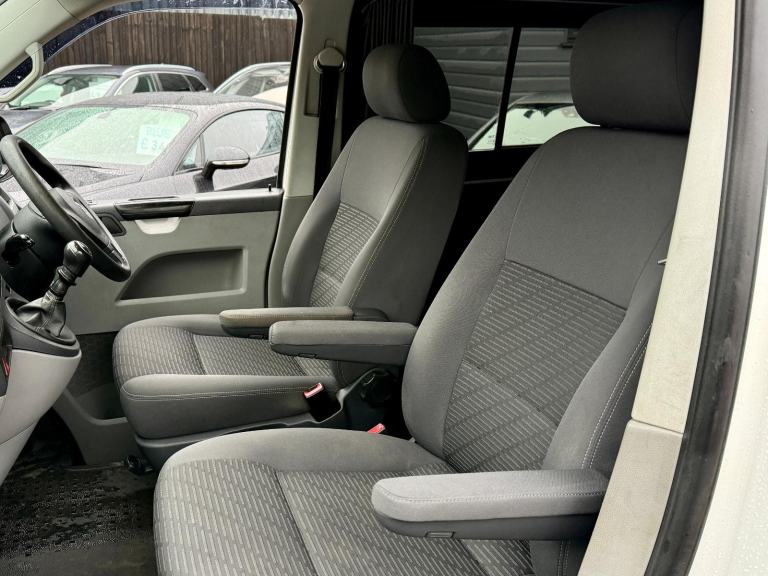 2014 VW Transporter Trendline Crew Van 5 Seat LWB *Day Van - Victron Solar -Bed*