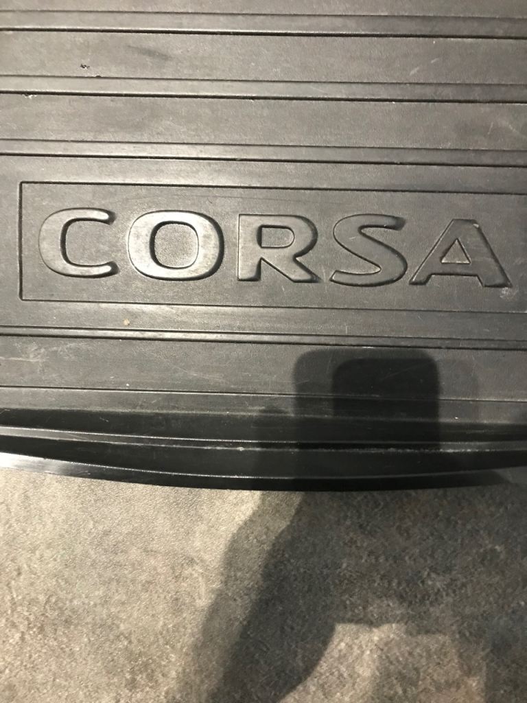 Bootliner VAUXHALL CORSA 