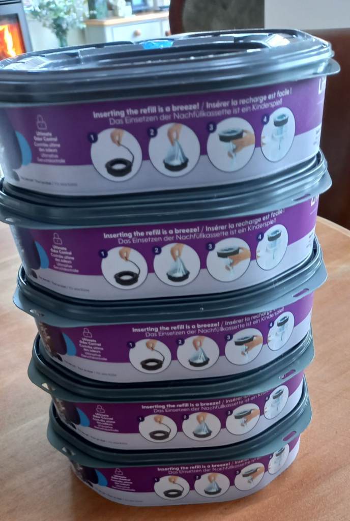 2 x LitterLocker by Litter Genie Octagonal Refill Last To 3 Months For One Cat. Can sell separate 