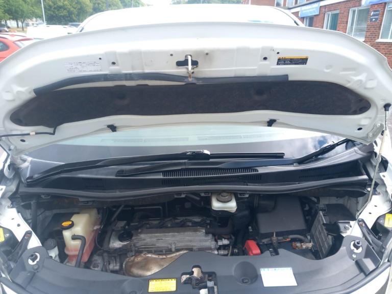 2012 Toyota Vellfire 2.4 Automatic Luxury People Carrier MPV Petrol Automatic