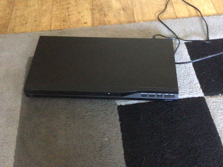 LOWRY DVD Player