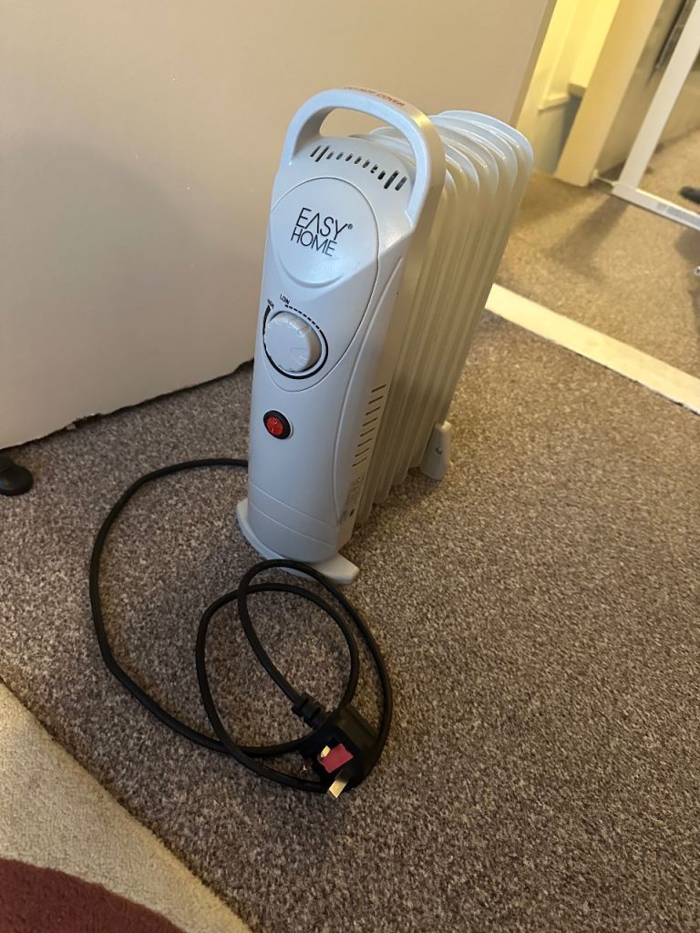 Easy Home 800 Watts 5 Finns Mini Oil Filled Radiator/Heater