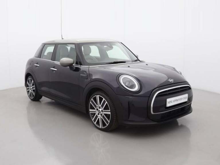MINI HATCHBACK 1.5 Cooper Exclusive Premium 5dr Auto