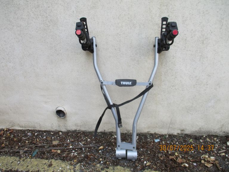 Thule bicycle tow bar carrier
