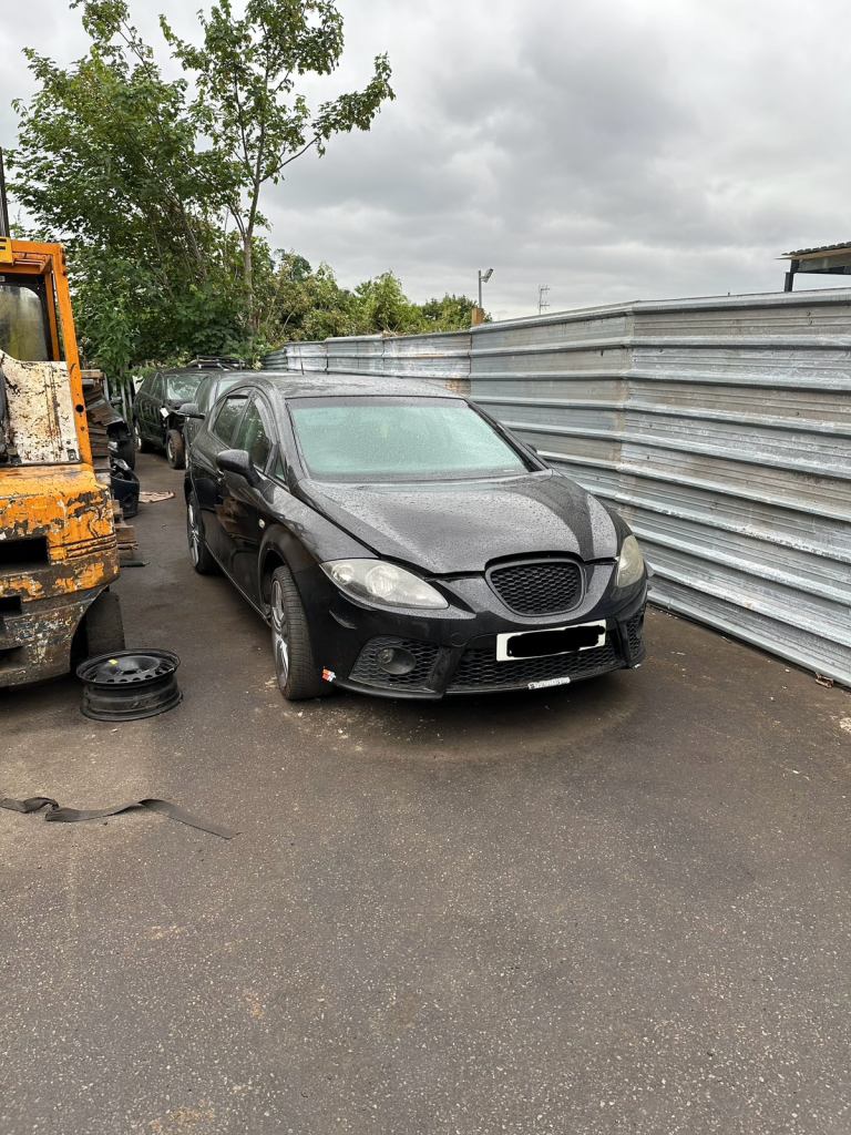 Seat leon 2.0tfsi breaking spares parts 