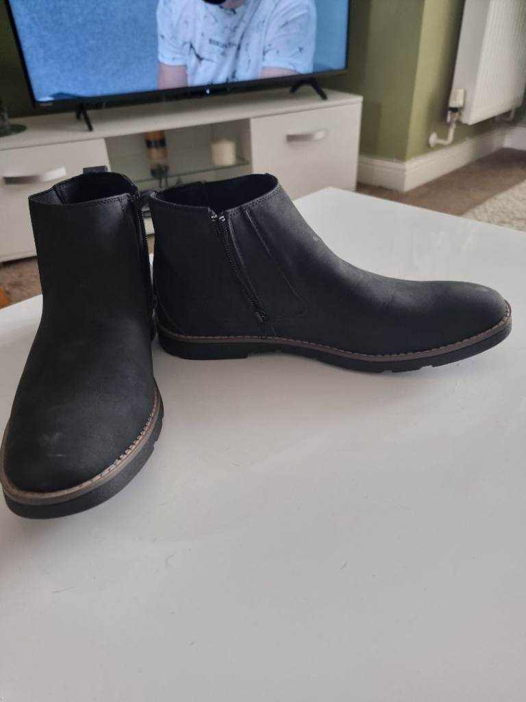 New men black Chelsea boots 