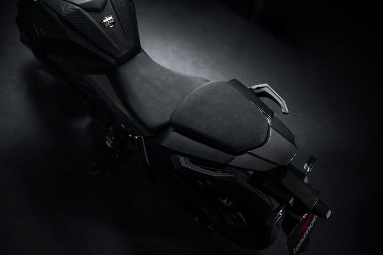 Lexmoto Cypher Electric and  Stylish