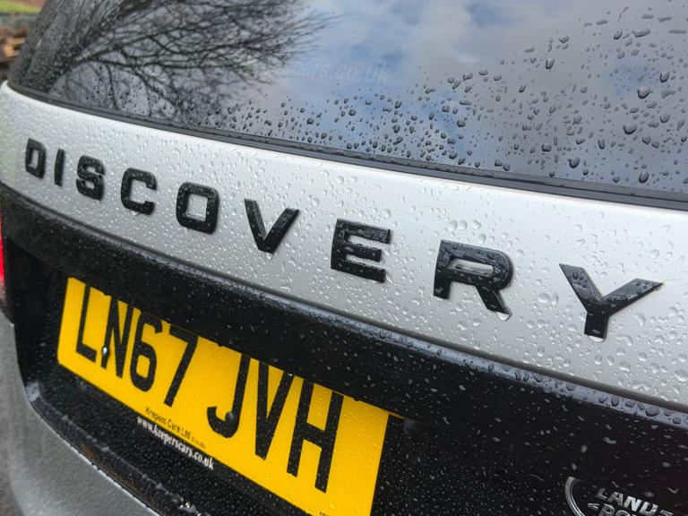 2017 Land Rover Discovery 3.0 TDV6 HSE Automatic 4WD Euro 6 5dr SUV Diesel Automatic