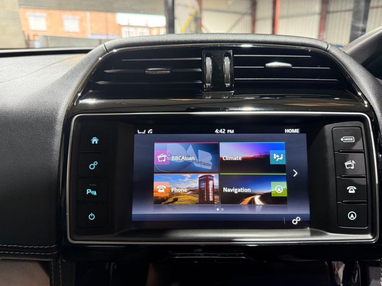 2017 Jaguar F-Pace 2.0 D180 R-Sport SUV 5dr Diesel Auto AWD Euro 6 (s/s) (180