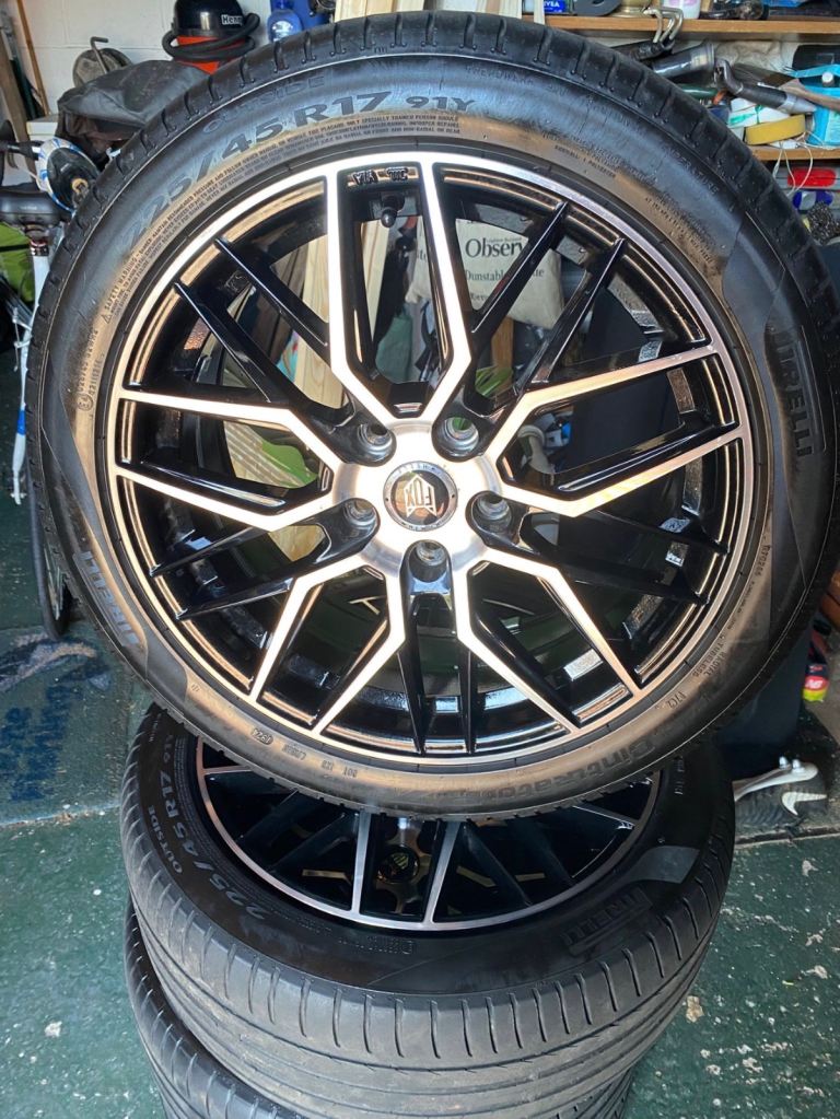 Four 17 inch Fox Racing Alloy Wheel