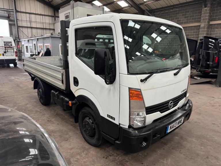 Nissan Cabstar34,12 2.5 dci diesel drop side pick up